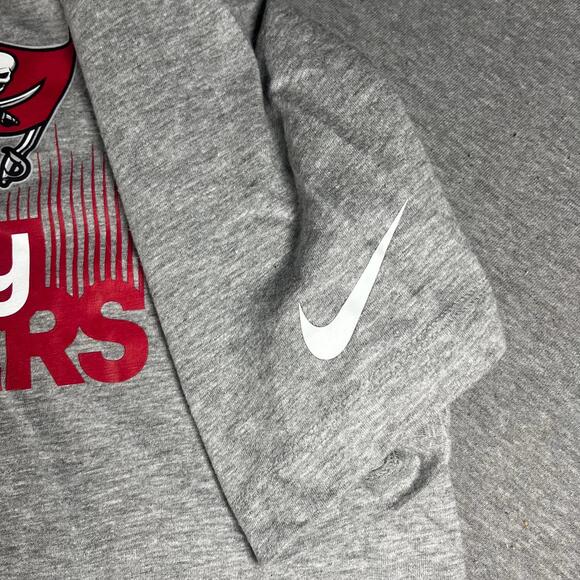 New With Tags Nike Tampa Bay Buccaneers NFL Men’s Medium Gray T-Shirt Football T - Picture 5 of 7